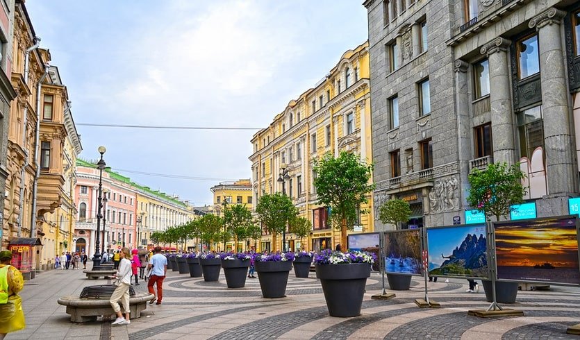 Большая Морская улица – пешеходные экскурсии от 1100 рублей