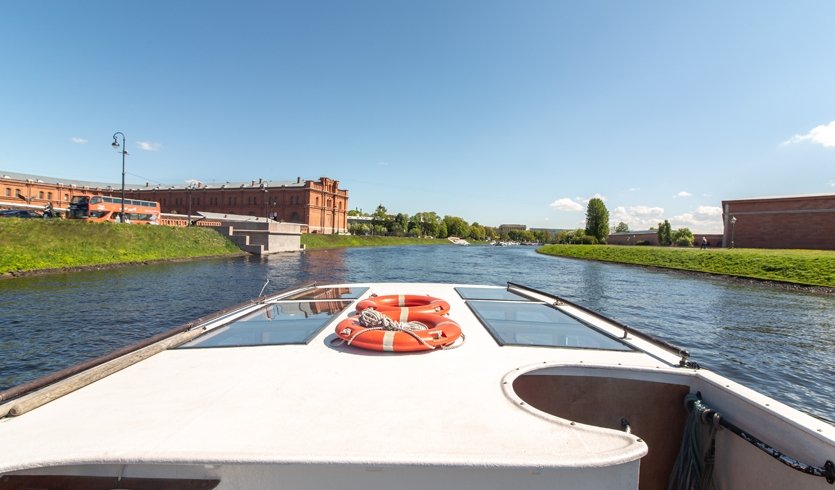 Аренда катера «Баркас» от 7500 руб.