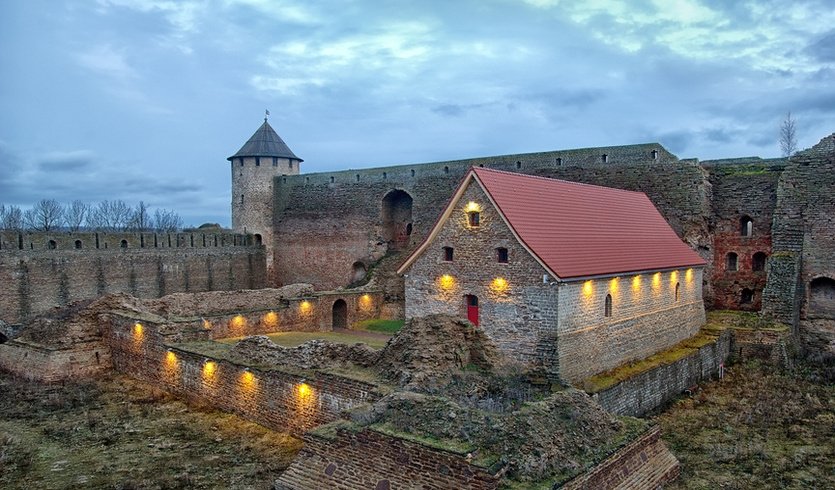 Ивангородская крепость и история Государства Российского (для групп) — Экскурсии для организованных групп от 1600 рублей