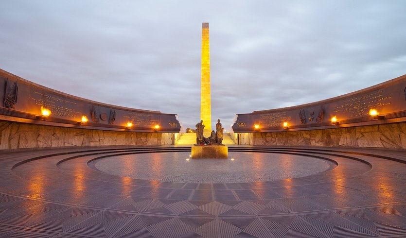 Блокадный Ленинград (с посещением Монумента героическим защитникам Ленинграда) — автобусная экскурсия