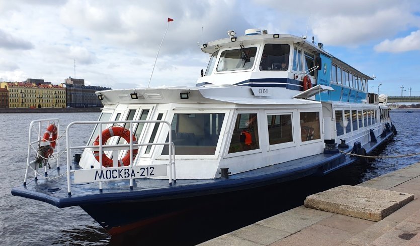 Аренда теплохода Москва-212 – аренда теплохода от 16000 рублей