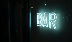 Необычные бары Петербурга превью Фото автора Alex Knight, unsplash.com
