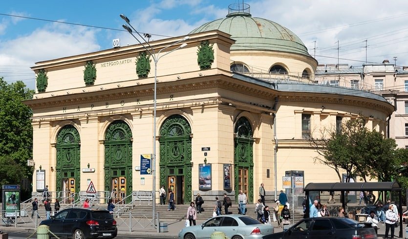 От станции метро Нарвская до площади Репина через Гутуевский остров – пешеходные экскурсии для заказных групп от 370 рублей