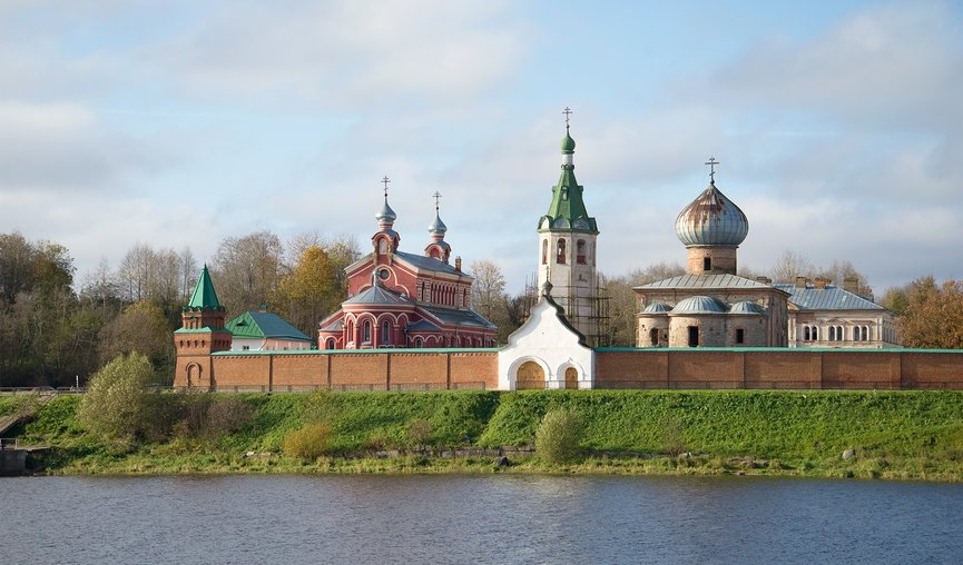 Староладожский Никольский монастырь — речной круиз от 81500 руб.