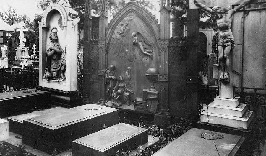 Тихвинское кладбище — Некрополь мастеров искусств – пешеходные экскурсии от 1000 рублей