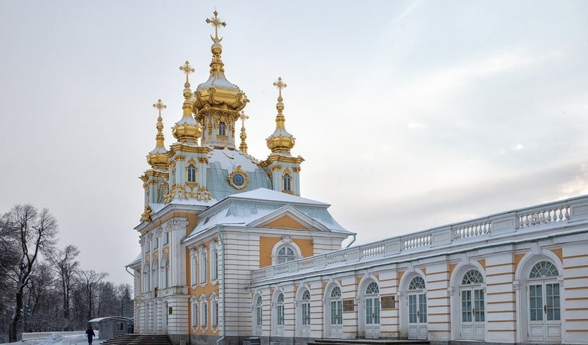 Церковный корпус Большого Петергофского дворца – туры в СПб от 30750 рублей