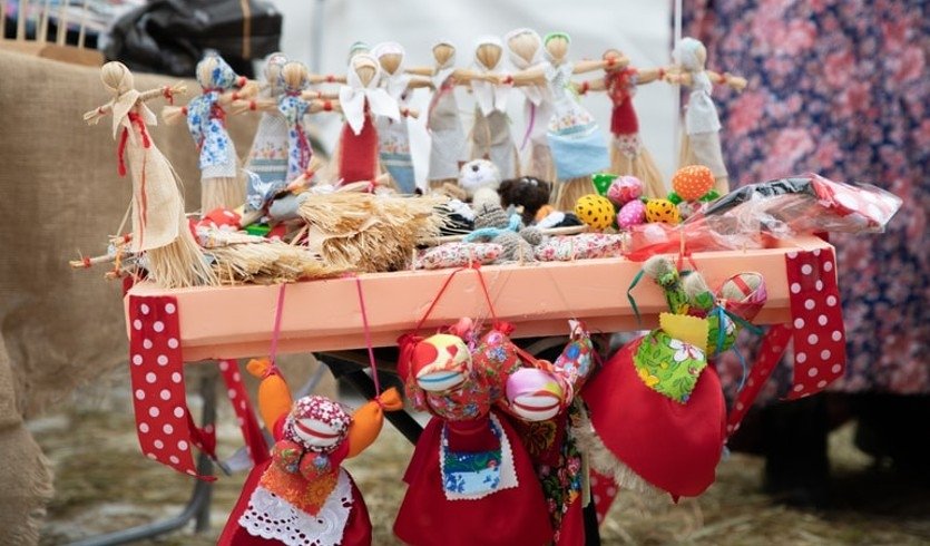 Масленица в Гатчине «Сказки козы Сильвы» — экскурсии для школьников в Санкт-Петербурге под заказ от 990 рублей 