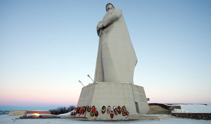 Памятник «Защитникам Советского Заполярья в годы Великой Отечественной войны» – туры по Северо-Западу от 41990 рублей Памятник «Защитникам Советского Заполярья в годы Великой Отечественной войны» – туры по Северо-Западу от 41990 рублей
