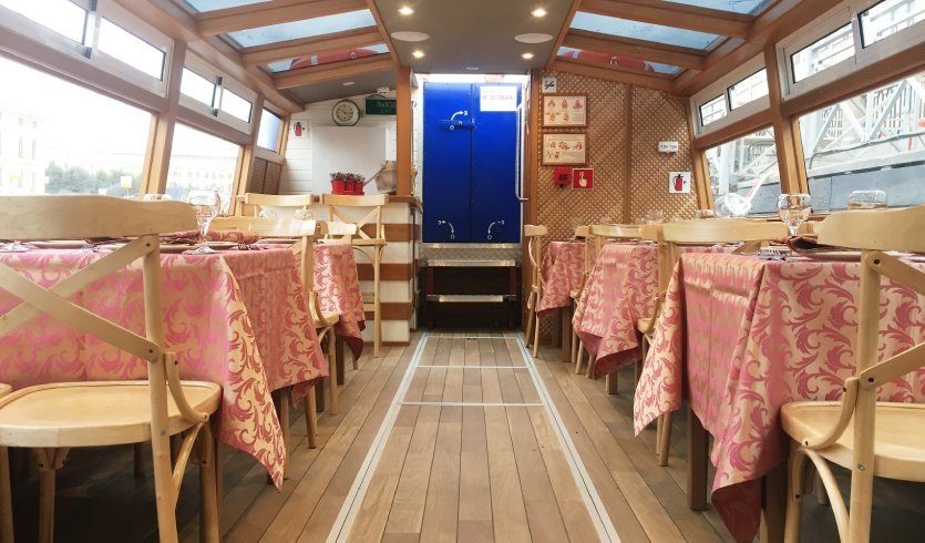 Теплоход «Афродита» – аренда теплохода от 8000 рублей