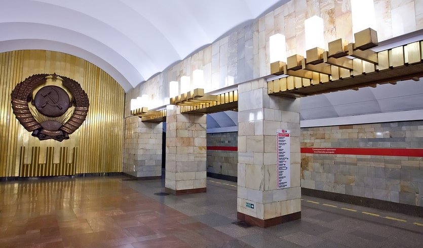 Вестибюль станции «Гражданский проспект»  – экскурсии и программы для детей от 300 рублей