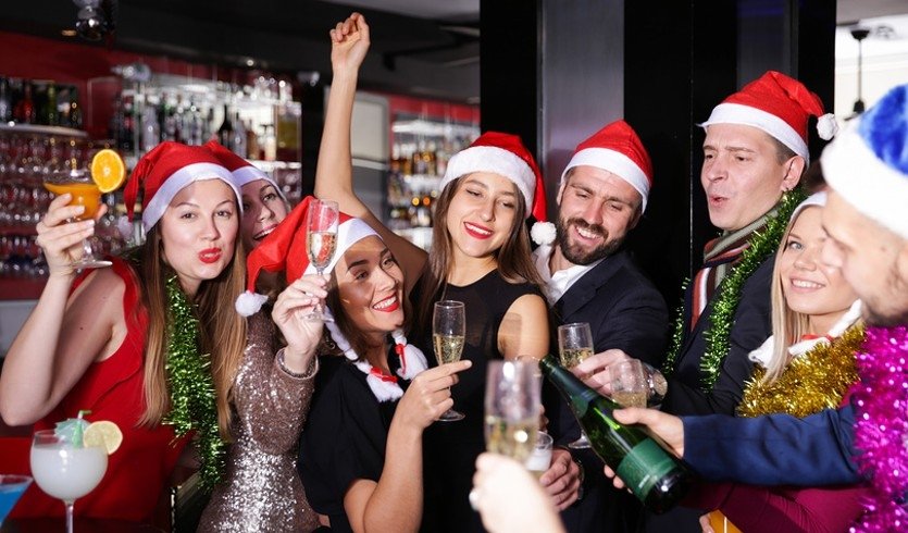 Новогодний квиз – новогодние корпоративы от 6100 рублей