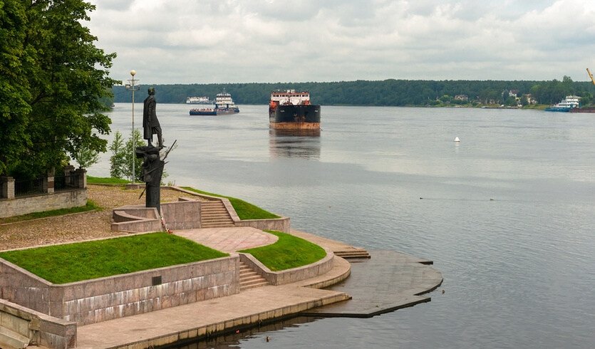 Александр Невский - небесный покровитель Петербурга (с посещением Александро-Невской Лавры) – автобусные экскурсии для организованных групп от 750 рублей