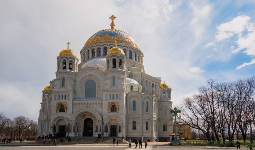 7 чудесных дней в Санкт-Петербурге – туры для школьников от 12700 рублей