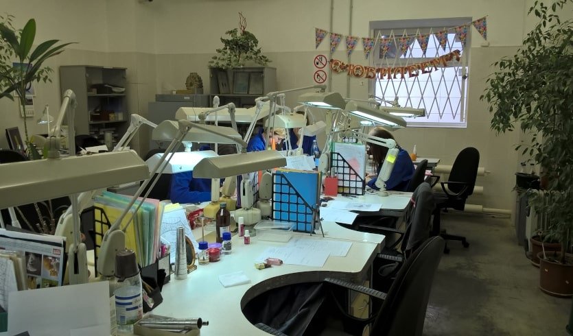 Производство ювелирного завода «Русские самоцветы» (для школьников) – экскурсии и программы для детей от 580 руб.