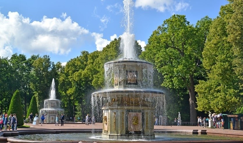 Петергофские каникулы, 5 дней (май-август) – фото №2 Ирина Борсученко / Фотобанк Лори Петергофские каникулы, 5 дней (май-август) – туры в Санкт-Петербург от 20500 рублей