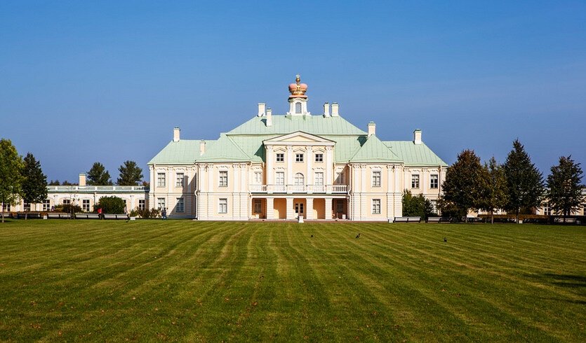 Ораниенбаум. Два дворца (Большой Меншиковский и Китайский) — Автобусные загородные