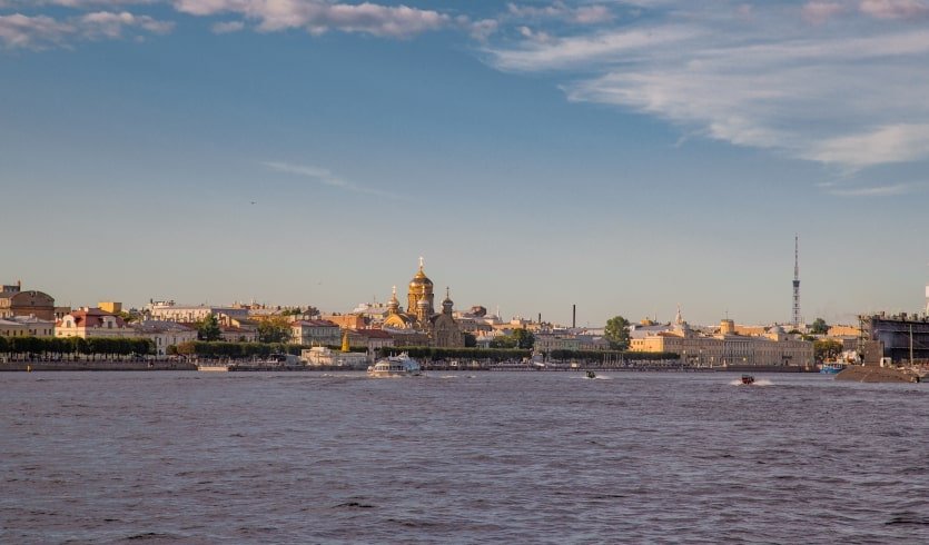 Санкт-Петербург с воды и с воздуха — Индивидуальные (VIP) экскурсии и туры в Санкт-Петербурге от 43200 руб.