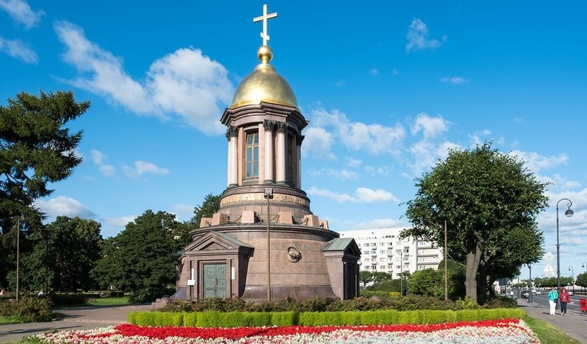 Вокруг Троицкой площади – фото №2 – Фотобанк Лори/ Ольга Визави  Вокруг Троицкой площади – Пешеходные экскурсии