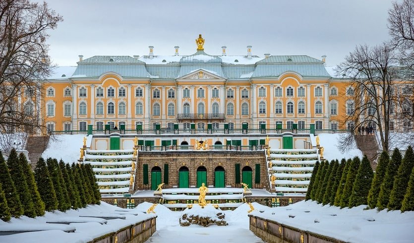 Праздничный город – сборные туры в Санкт-Петербург от 11500 рублей