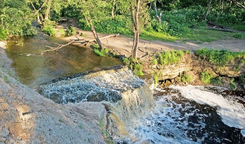 Экскурсионный поход в Саблино – фото №5 – Фотобанк Лори/ Румянцева Наталия Экскурсионный поход в Саблино – Пешеходные экскурсии
