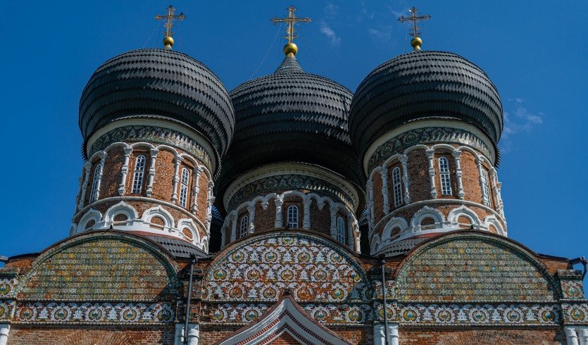 Семейный уикенд в Москве — фото №1 — Photo by Vitali Adutskevich on Unsplash