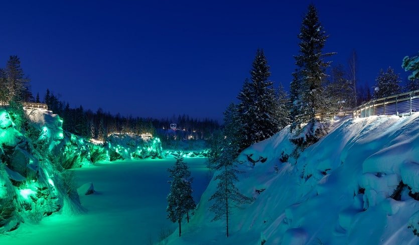 Мраморный каньон с подсветкой – туры в Карелию от 32950 рублей