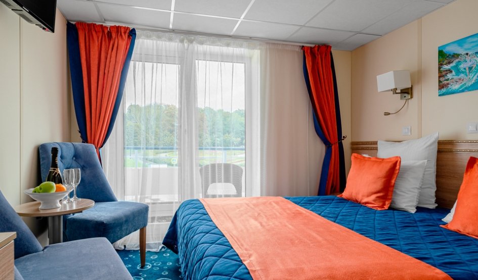 Полулюкс с балконом Полулюкс с балконом