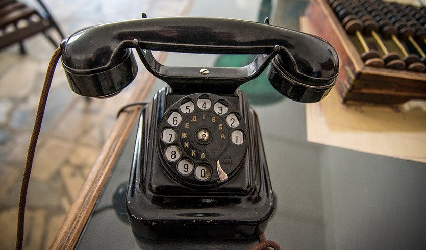 Телефон с барабаном набора номера. Музей городского электрического транспорта – экскурсии и программы для детей от 350 рублей
