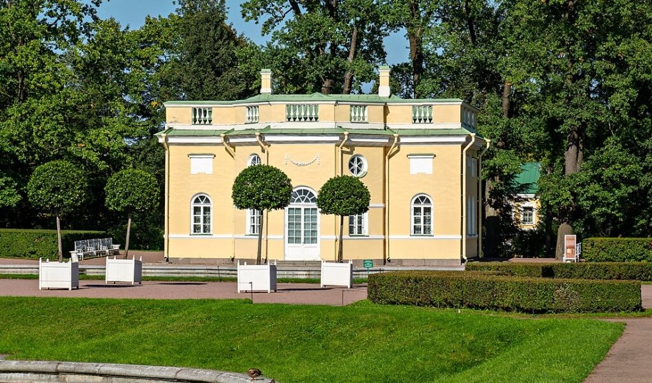 Павильон «Верхняя ванна» – пешеходные экскурсии от 1400 рублей