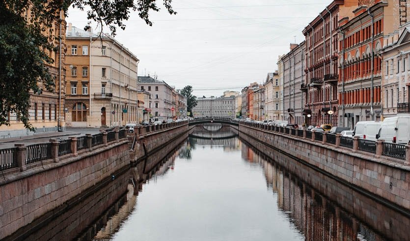 Вид на улицы Петербурга с водной прогулки — Пешеходные экскурсии от 800 рублей