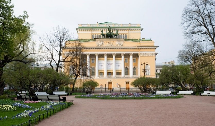 Блистательный Александринский театр (для школьников) – экскурсии и программы для детей от 565 рублей