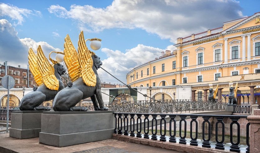 Дворцовый Петербург: обзорная экскурсия с посещением закрытого особняка — автобусная экскурсия от 1900 руб.
