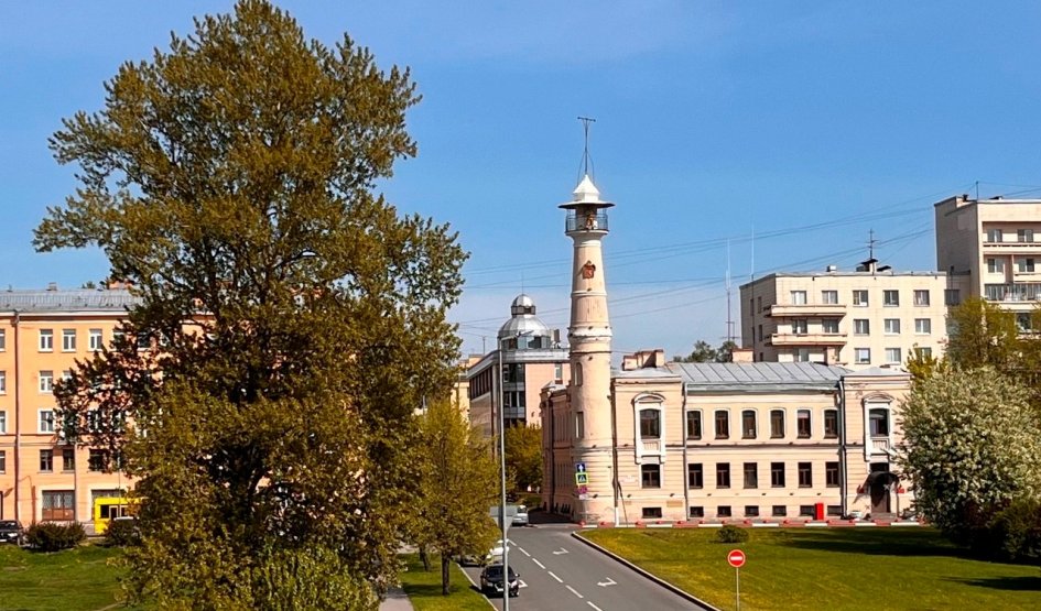 Пожарная каланча на Большеохтинском проспекте – пешеходные экскурсии от 1100 рублей