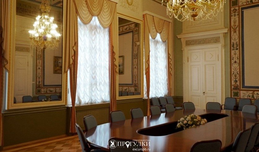 Интерьер Таврического дворца — Экскурсии для школьников в Санкт-Петербурге под заказ
