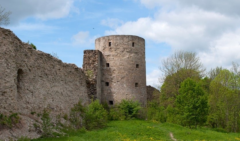 Крепость Копорье — автобусные экскурсии от 1050 руб.