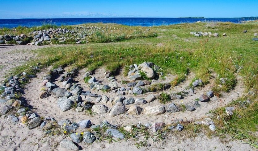 Лабиринт – Туры по России от 27000 рублей 