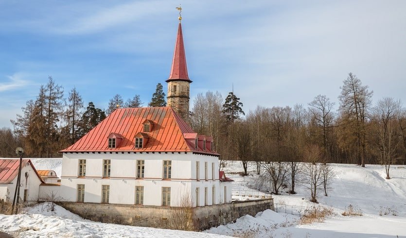 Приоратский дворец – новогодние программы для школьных групп от 890 рублей