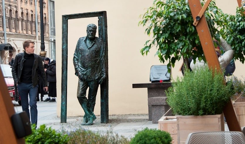 По улице Рубинштейна в гости к Довлатову – Пешеходные экскурсии