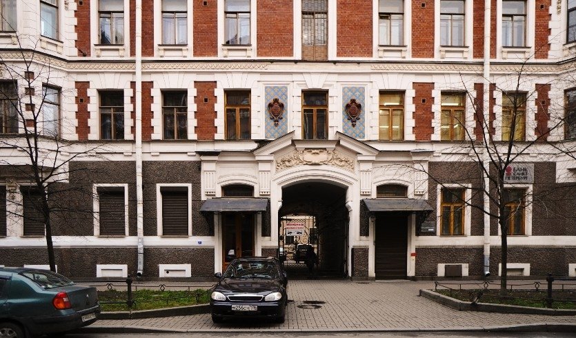 Музей-квартира Сапожниковых-Бенуа  — пешеходные экскурсии