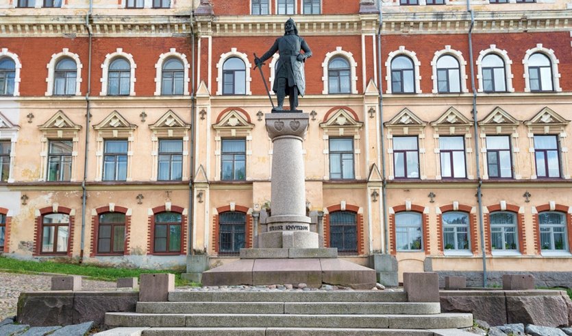 Памятник основателю Выборгского замка Торгильсу Кнутссону – сборные туры в Санкт-Петербург от 8600 рублей Памятник основателю Выборгского замка Торгильсу Кнутссону – сборные туры в Санкт-Петербург от 8600 рублей