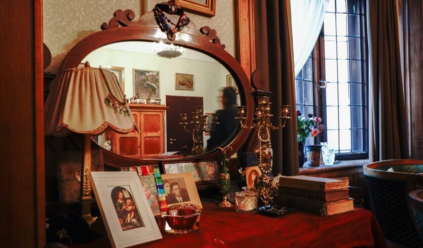 История «Мадонны Бенуа» и семьи Сапожниковых в музее Л.Н.Бенуа  — Фото № 3 — Прогулки  История «Мадонны Бенуа» и семьи Сапожниковых в музее Л.Н.Бенуа  — Музеи