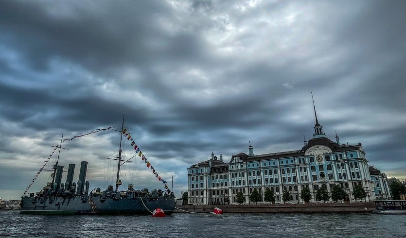 День ВМФ в Санкт-Петербурге – водные экскурсии по рекам и каналам