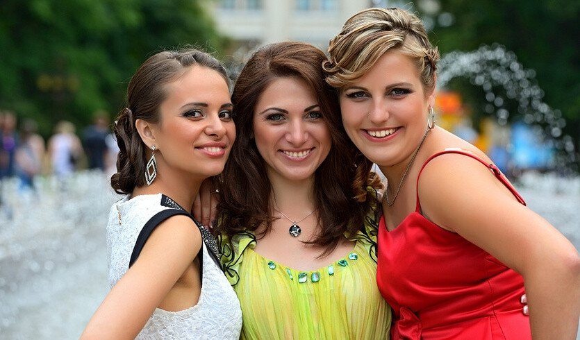 Выпускницы – выпускные вечера для 11 класса от 10450 рублей Выпускницы – выпускные вечера для 11 класса от 10450 рублей