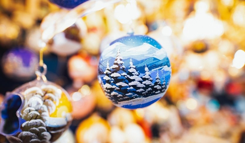 Ёлочный шар — Сборные экскурсии для школьников в Санкт-Петербурге Ёлочный шар — Сборные экскурсии для школьников в Санкт-Петербурге