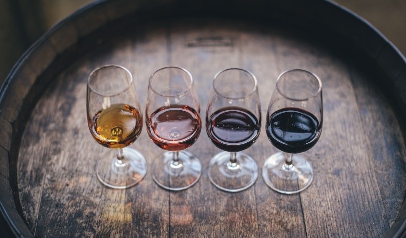 «Как Феникс из пепла: славное прошлое Константиновской резиденции» с дегустацией вин – загородные экскурсии от 1200 рублей