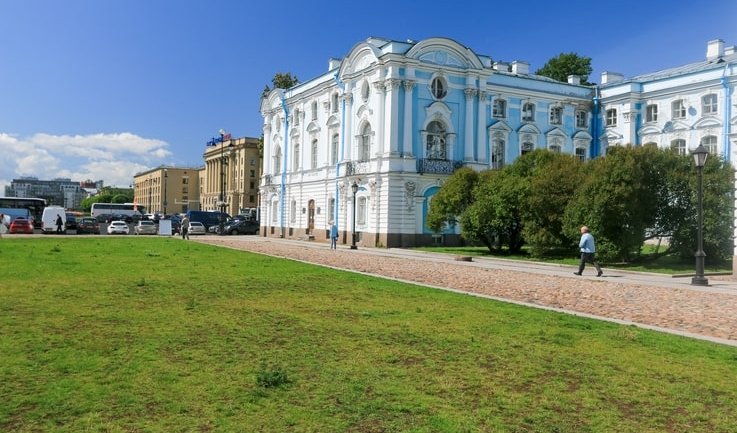 Сады Смольного – Пешеходные экскурсии