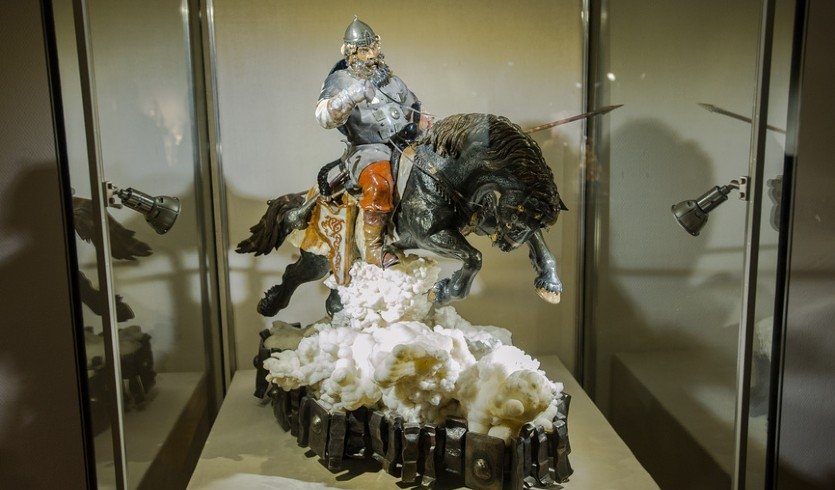 Выставка «Русский эпос в камне» (Музей Фаберже) –  музеи и общественные учреждения от 1300 рублей