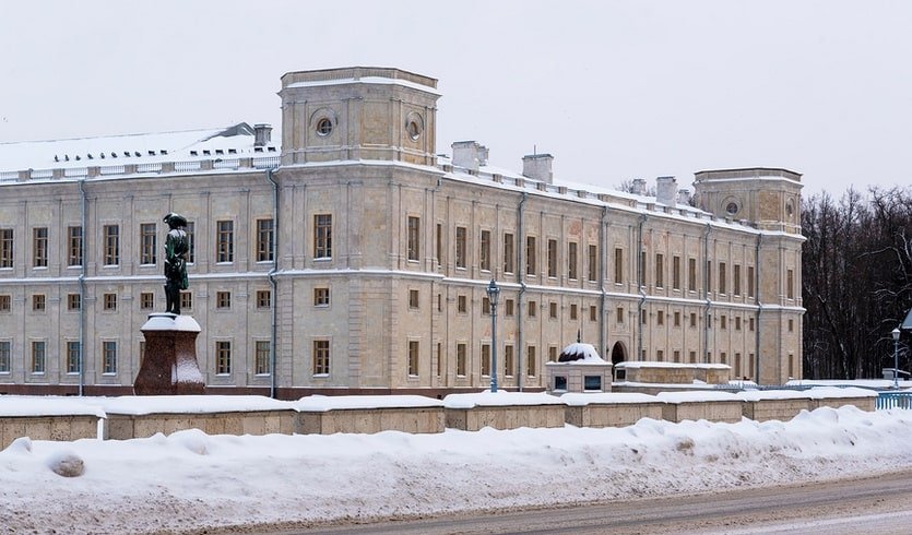 Гатчинский дворец – на ретропоезде