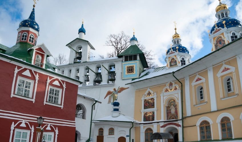 Псково-Печерский монастырь – сборные туры в Санкт-Петербург от 31050 рублей