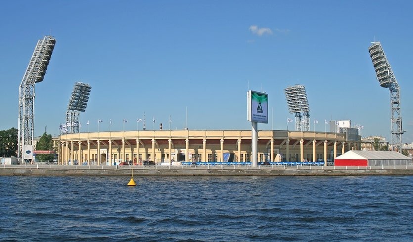 Стадион «Петровский» – водные обзорные от 1800 рублей